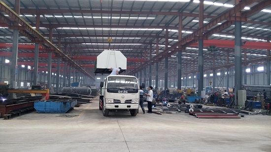 小多利卡勾臂式垃圾車☆標(biāo)配