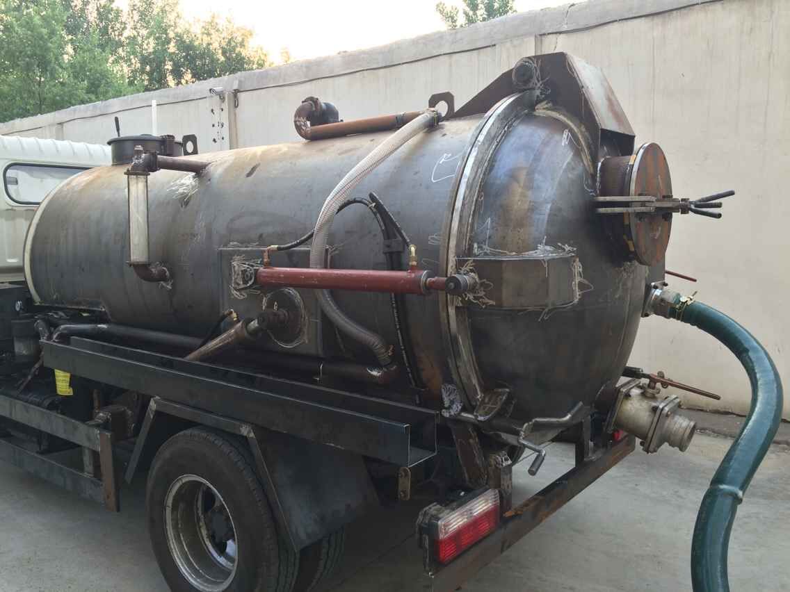 多利卡清洗分離吸污車