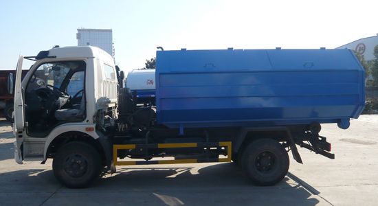 東風(fēng)勾臂式垃圾車☆多利卡