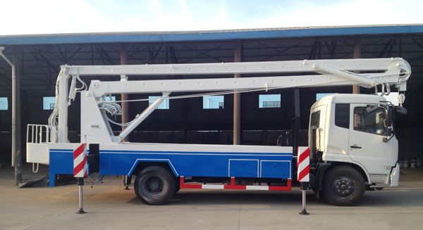 東風天錦高空作業(yè)車