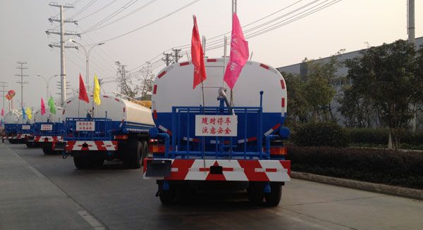 東風(fēng)天龍后雙橋?yàn)⑺? border=