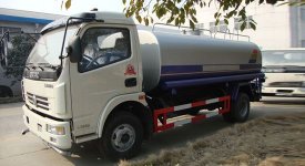 東風(fēng)多利卡灑水車(chē)