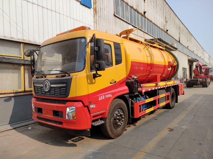 東風天錦清洗吸污車（17立方）