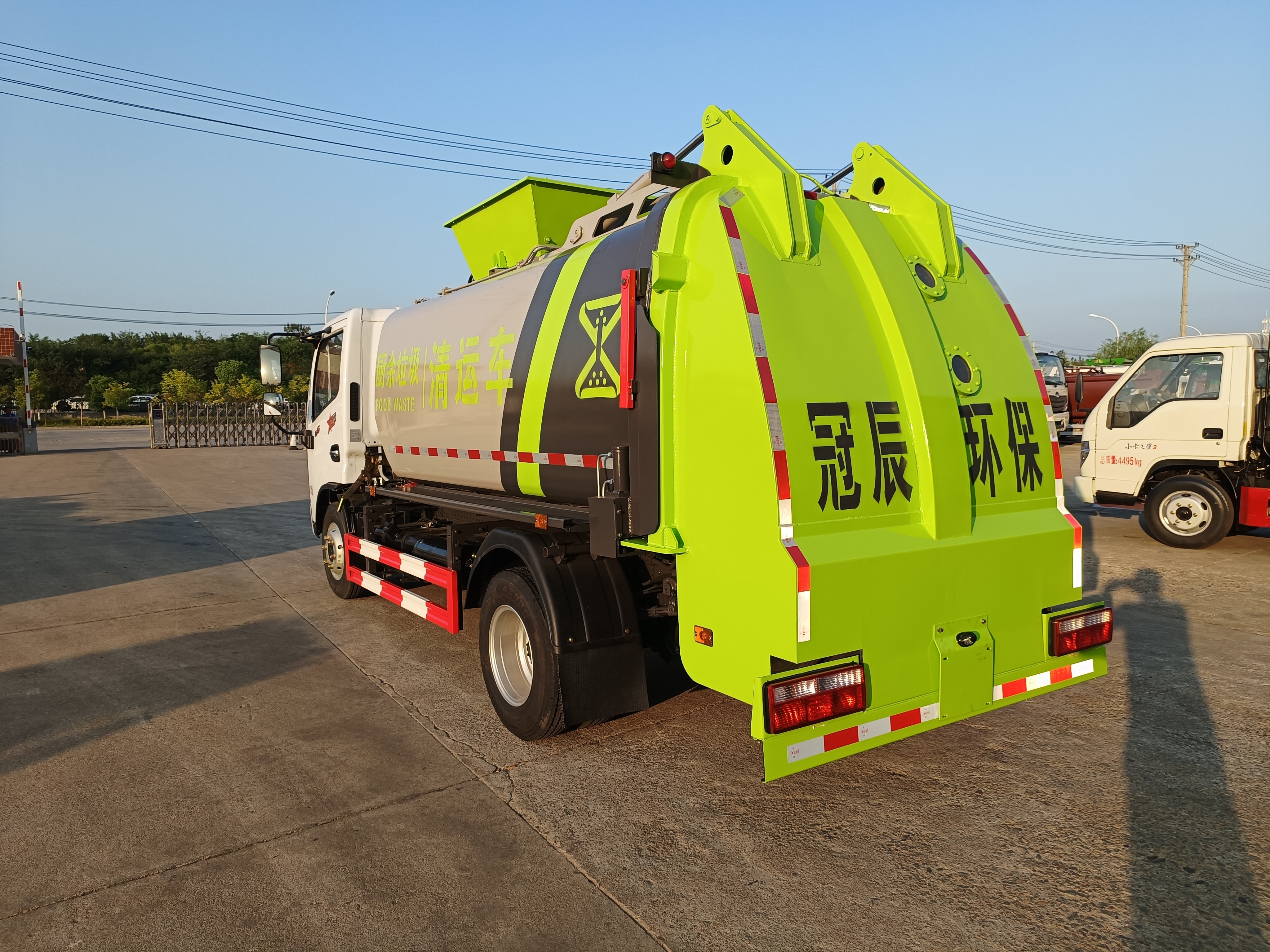 小多利卡餐廚垃圾車—6m3