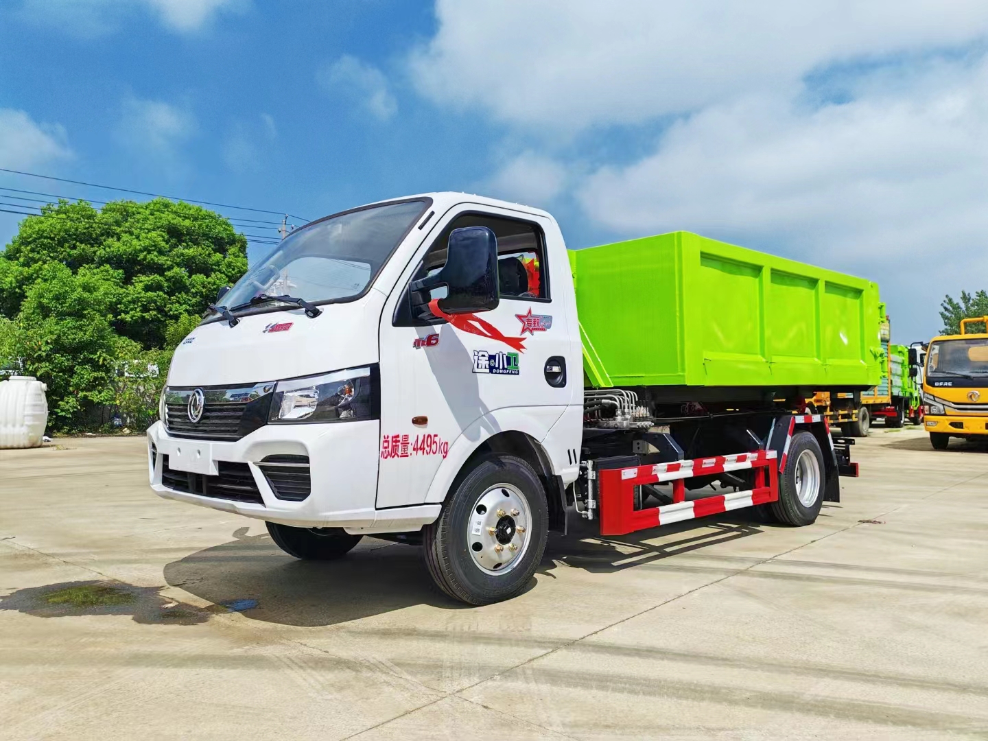 東風(fēng)途逸勾臂式垃圾車（2090高）