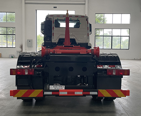 重汽豪沃勾臂式垃圾車-20噸